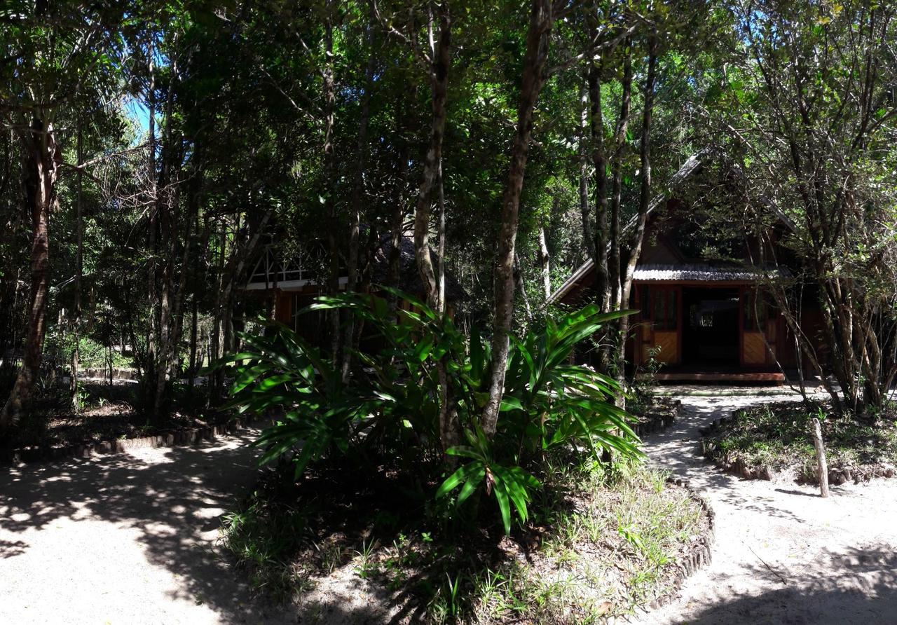 Les Acacias Bungalows Manambolo Exteriér fotografie