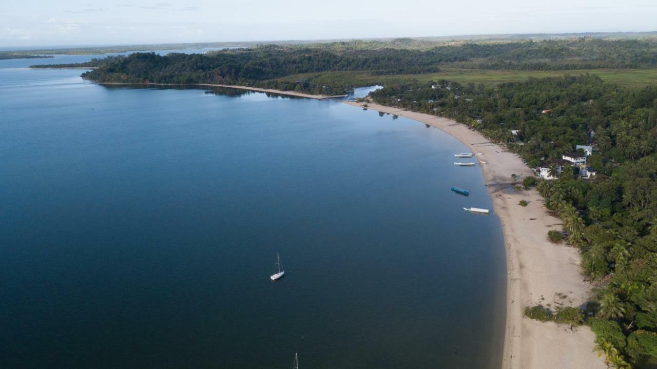 Les Acacias Bungalows Manambolo Exteriér fotografie