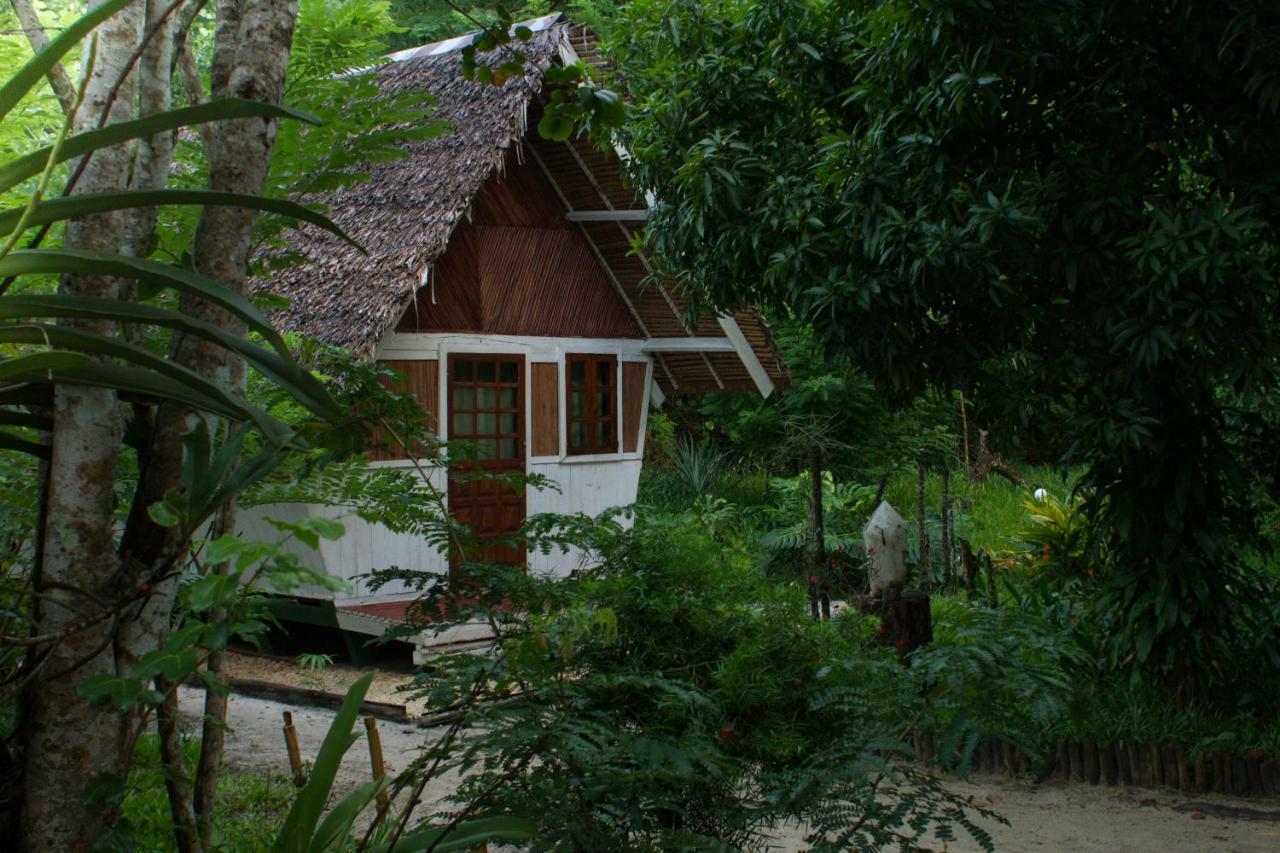 Les Acacias Bungalows Manambolo Exteriér fotografie